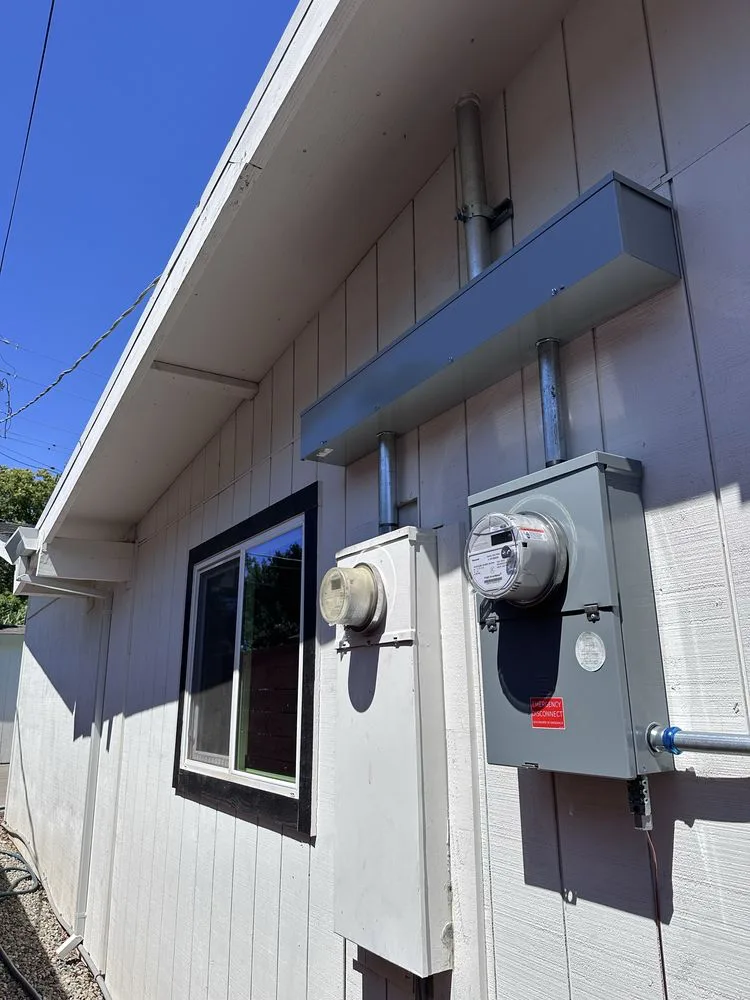 New 100-amp main panel installed by Litel Electric for a Sacramento ADU